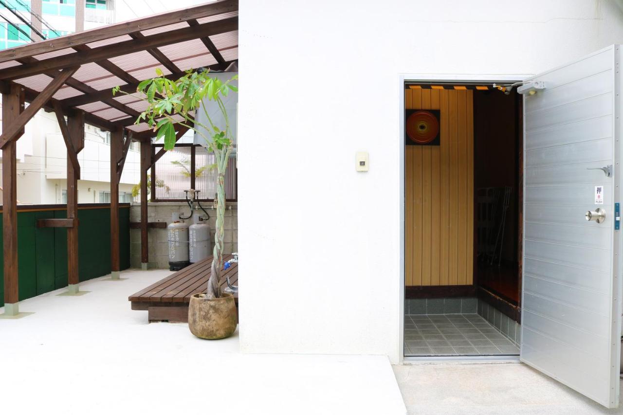 Apartment Okinawa Jinjin -沖縄伝統体験型宿じんじん- Naha