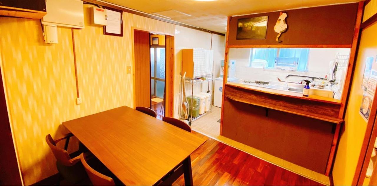 Okinawa Jinjin -沖縄伝統体験型宿じんじん- * Naha